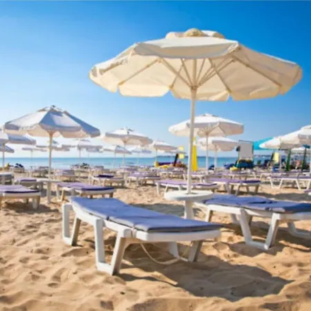 Sunny Private Napospart