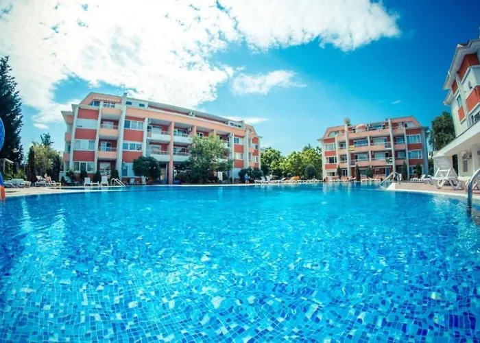 Sunny Private Lägenhet Slăntjev Brjag